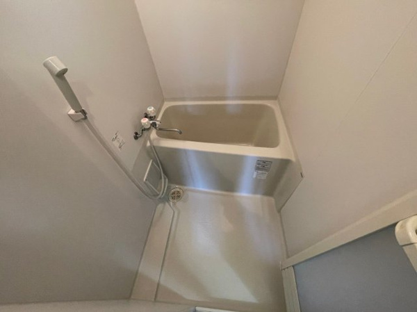 クレフラスト貝塚駅北の浴室