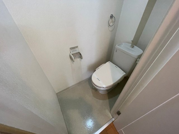 クレフラスト貝塚駅北のトイレ