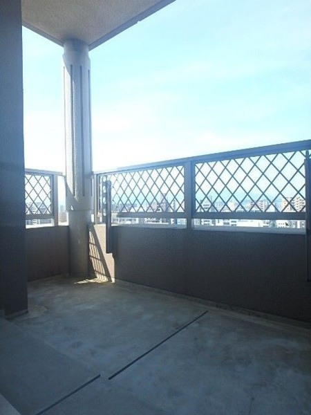 イルミオポストのバルコニー