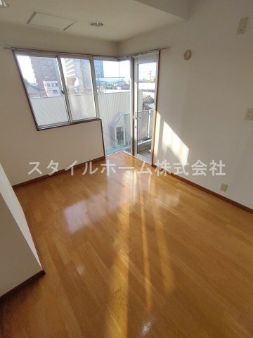 【アビタ・テラの居間】