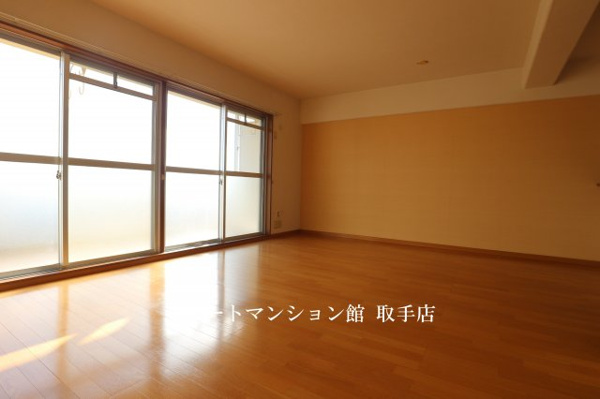 【メゾン・ボヌールの居間】