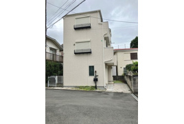 本牧間門戸建の外観