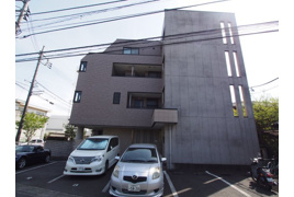 川崎市多摩区宿河原のマンションの外観