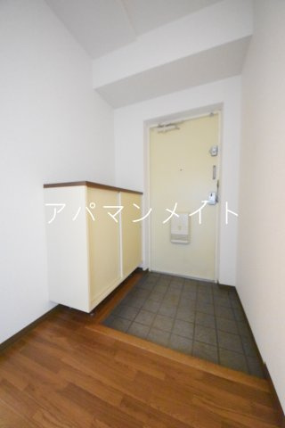 【グラスイン笹山の玄関】