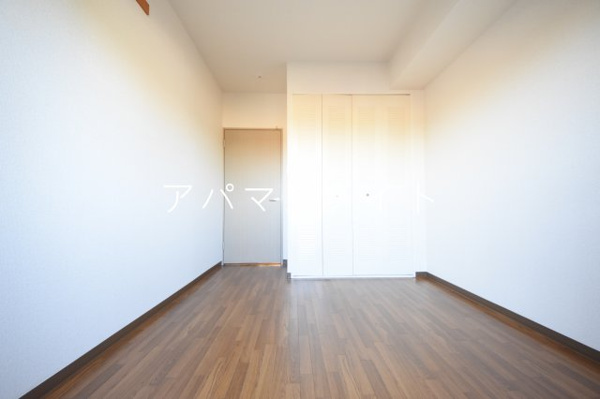 【グラスイン笹山の寝室】