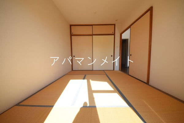 【グラスイン笹山の和室】