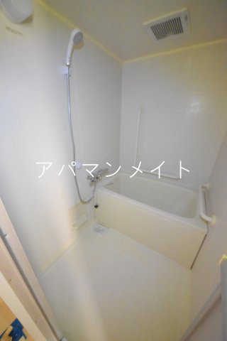 【グラスイン笹山の浴室】