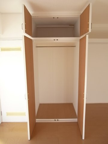 東信松涛マンションの収納