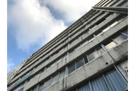 東広ビルの外観