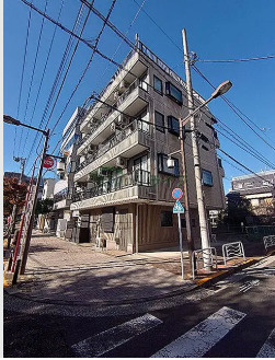 ヤマグチビルの外観