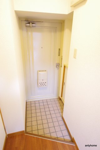 東三国グランドハイツ北　仲介手数料無料の玄関