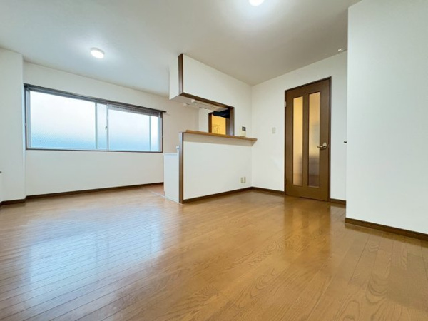 杉本ビルの居間