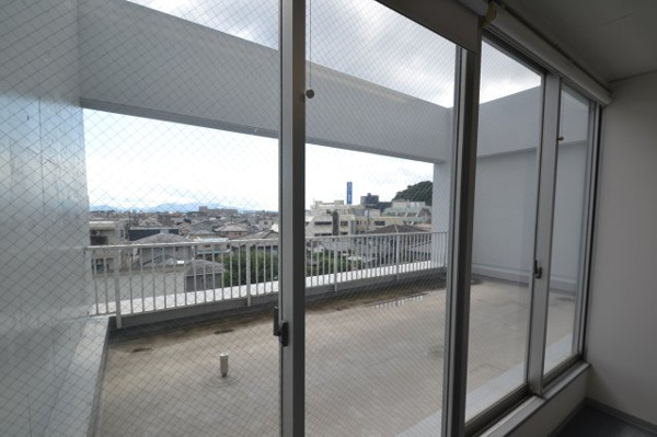 【アイビスプラザの内装】