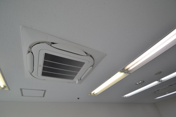 【アイビスプラザの内装】