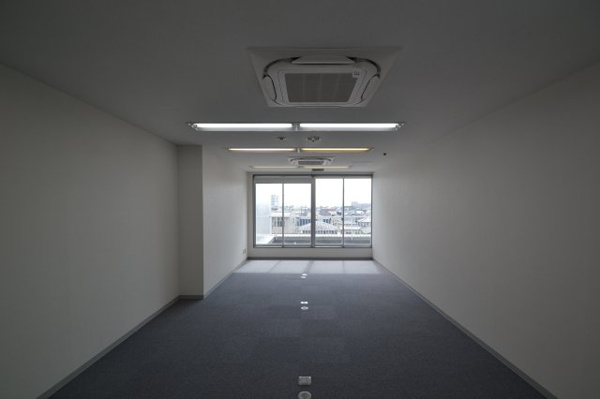 【アイビスプラザの内装】