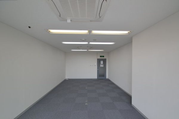 【アイビスプラザの内装】