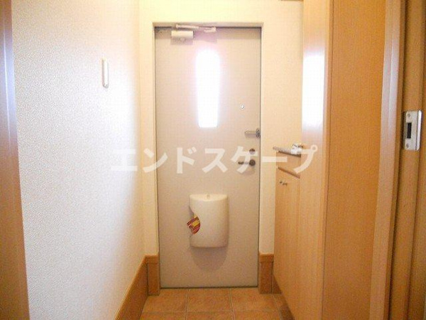 【クレアトゥール　Ａの玄関】