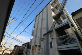 UTレジデンス六甲(旧ロイヤルイン六甲)の外観