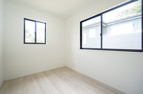 【GKタウンの洋室】