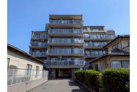 コスモ坂戸の外観