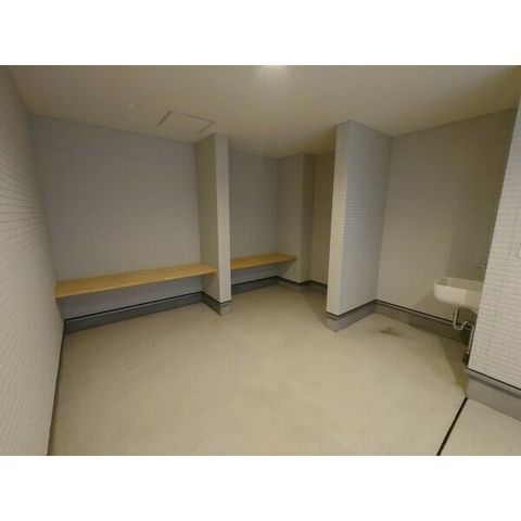 堺市中区福田ガレージハウスの1階倉庫部分の写真
