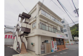 引地ビルの外観