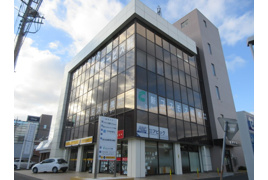 東和ビルの外観