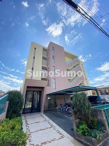 西宮市中須佐町のマンションの外観