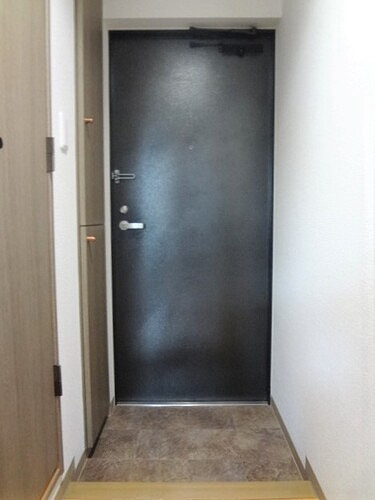 ライオンズシティ南３条の玄関