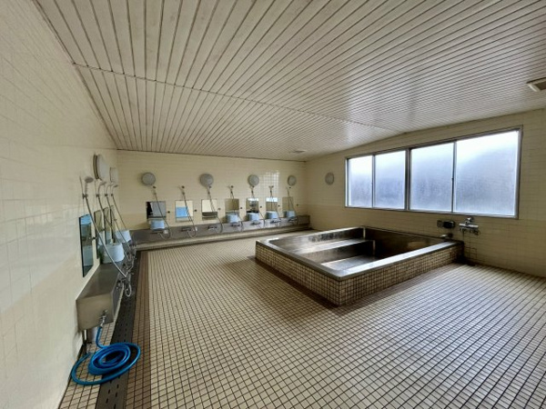 【ジョイタウンはるひ　一棟貸寮の浴室】