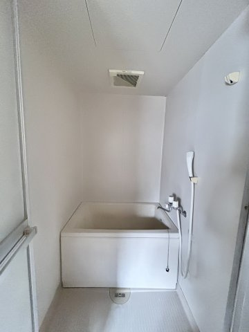 【ジョイタウンはるひ　一棟貸寮の浴室】