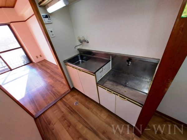 ハイシティ南松山のキッチン