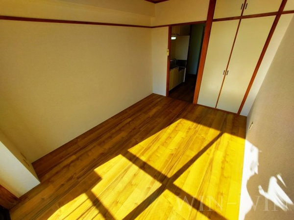 ハイシティ南松山の居間