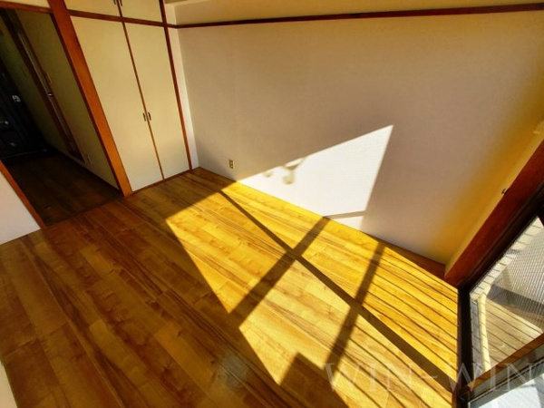 ハイシティ南松山の居間