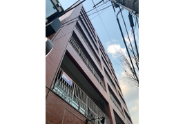 三鷹明穂マンションの外観