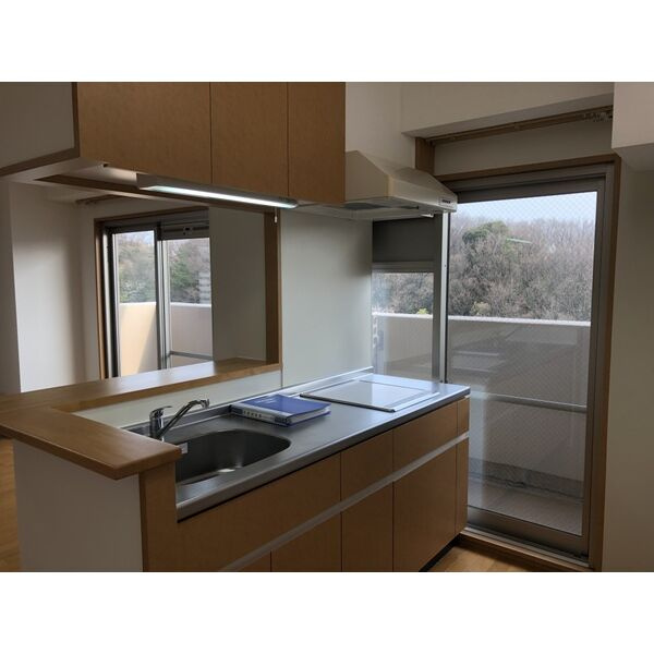 【サン・東山公園ウエストのキッチン】