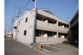 ラ・プラティークの外観