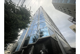 新大阪グランプリビルの外観