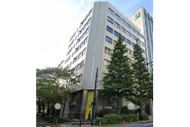 新々会館ビルの外観