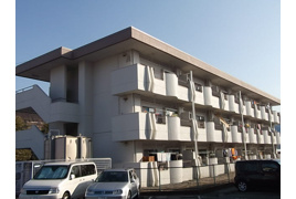 サニーハイツ湯村の外観