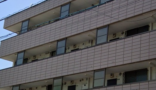 新山下三番館の画像