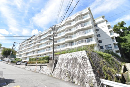コボリマンション夙川老松台D棟の外観