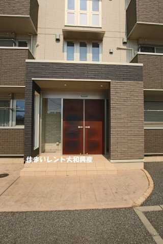 【コンフォートプラス・Tのエントランス】
