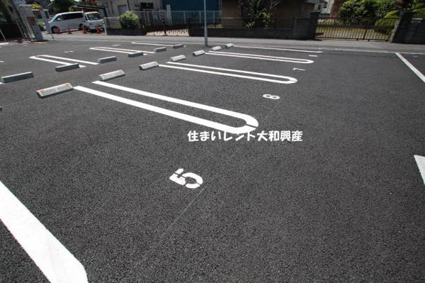 【コンフォートプラス・Tの駐車場】
