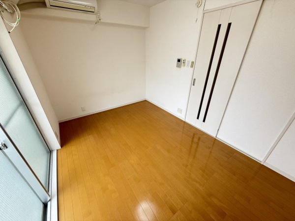 プラーフ湊川の内装