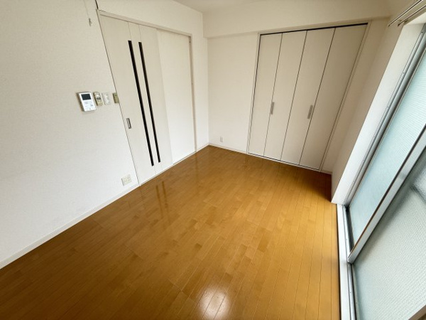 プラーフ湊川の内装