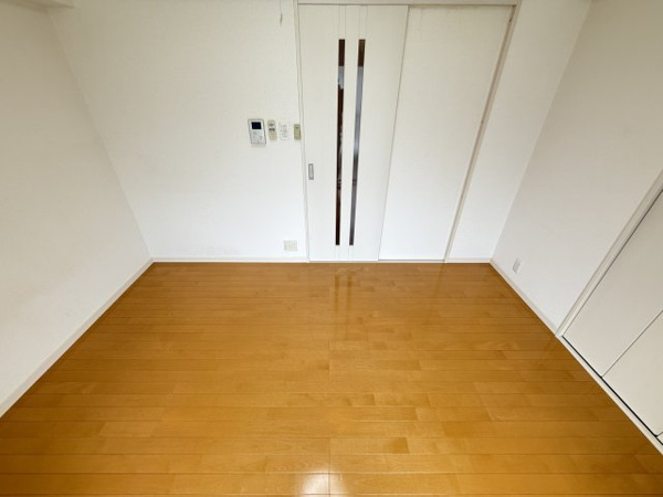 プラーフ湊川の内装