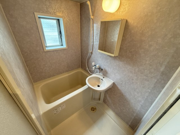 プラーフ湊川の浴室