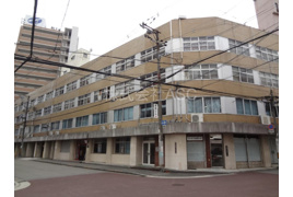 岡田ビルの外観
