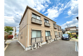 ドルフ宇奈根駐車場の外観